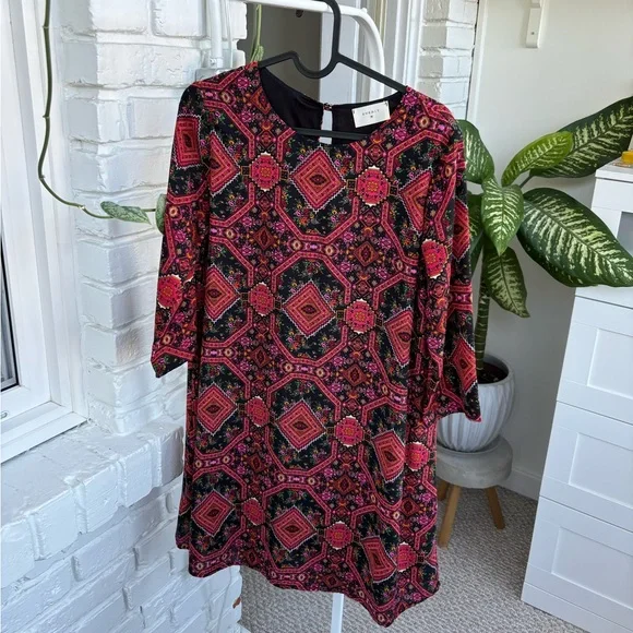 Everly patterned shift dress - Picture 1 of 2